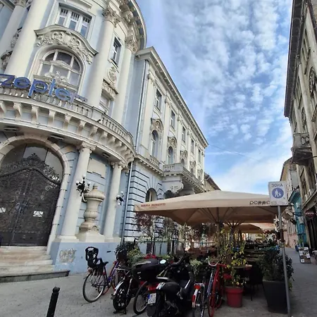 Hazelnut Appartamento Novi Sad
